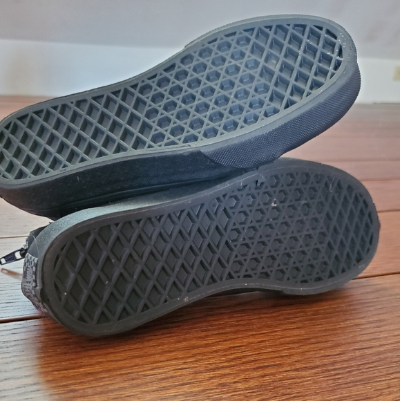 Vans - NEVER WORN - Sk8 Hi With Zippers - Picture 7 of 8